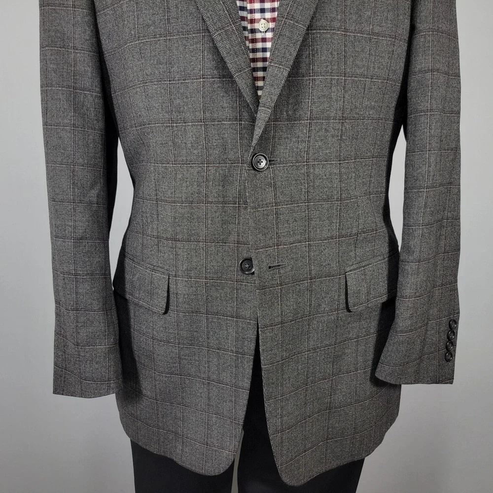 JOS A‎ BANK Men's Sport Coat Blazer Two Button Gray Windowpane Wool Size 41L